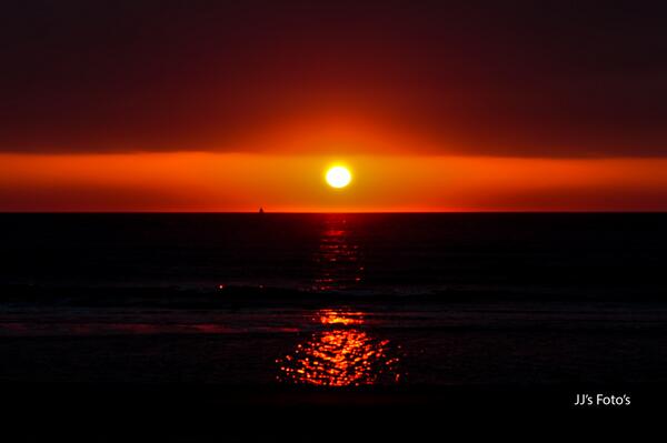 jjameland.nl  Mooi zondsondergang bij <a href="/sunset_ameland/">The Sunset</a>