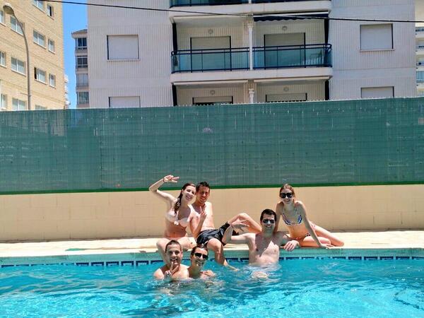 TrsFra's tweet photo. Dia de platja a Gandia!! Amb @juannavarroroma @Priscil_la86 @Manyo84 @_Fortea http://t.co/N3JQ74vjob