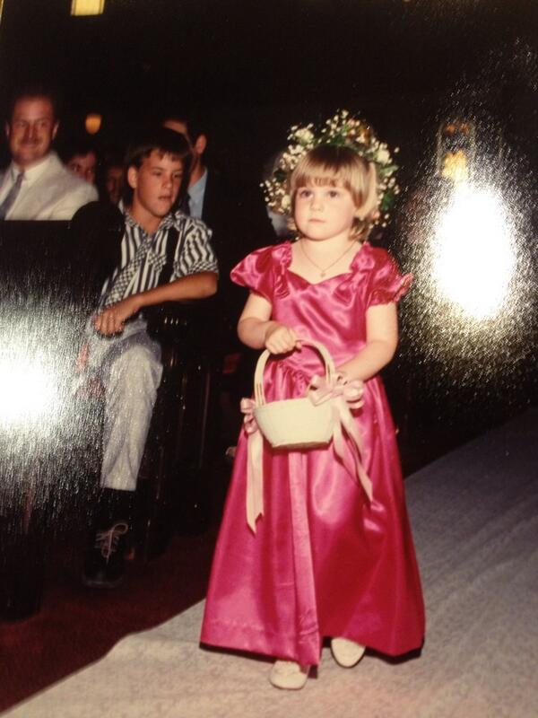 amoser2387's tweet photo. I look the same. Wow. “@TSizzle33: Looking through my moms wedding book and saw this @amoser2387 #oldschool http://t.co/AwBCDDG3xE”
