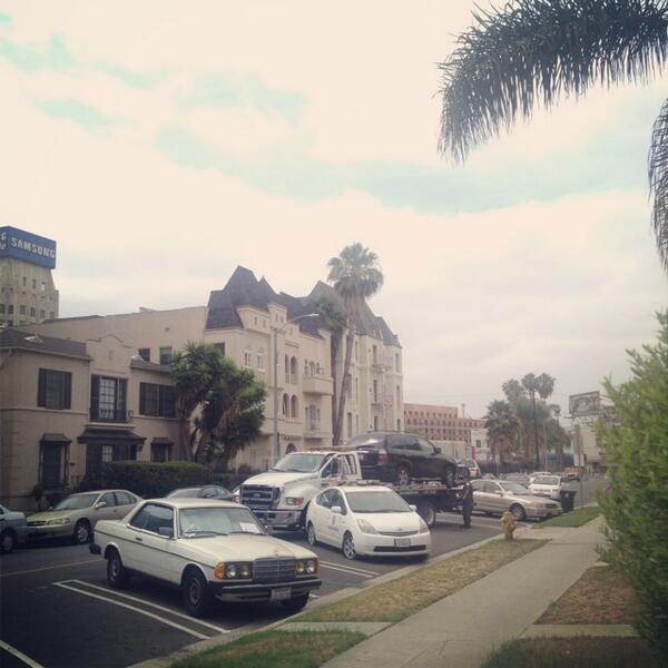 thewriteshit's tweet photo. What @ciclavia means on Detroit St: towing cars + ruining weekends. Travesty. #ciclavia #miraclemile #losangeles http://t.co/9BhKramhce