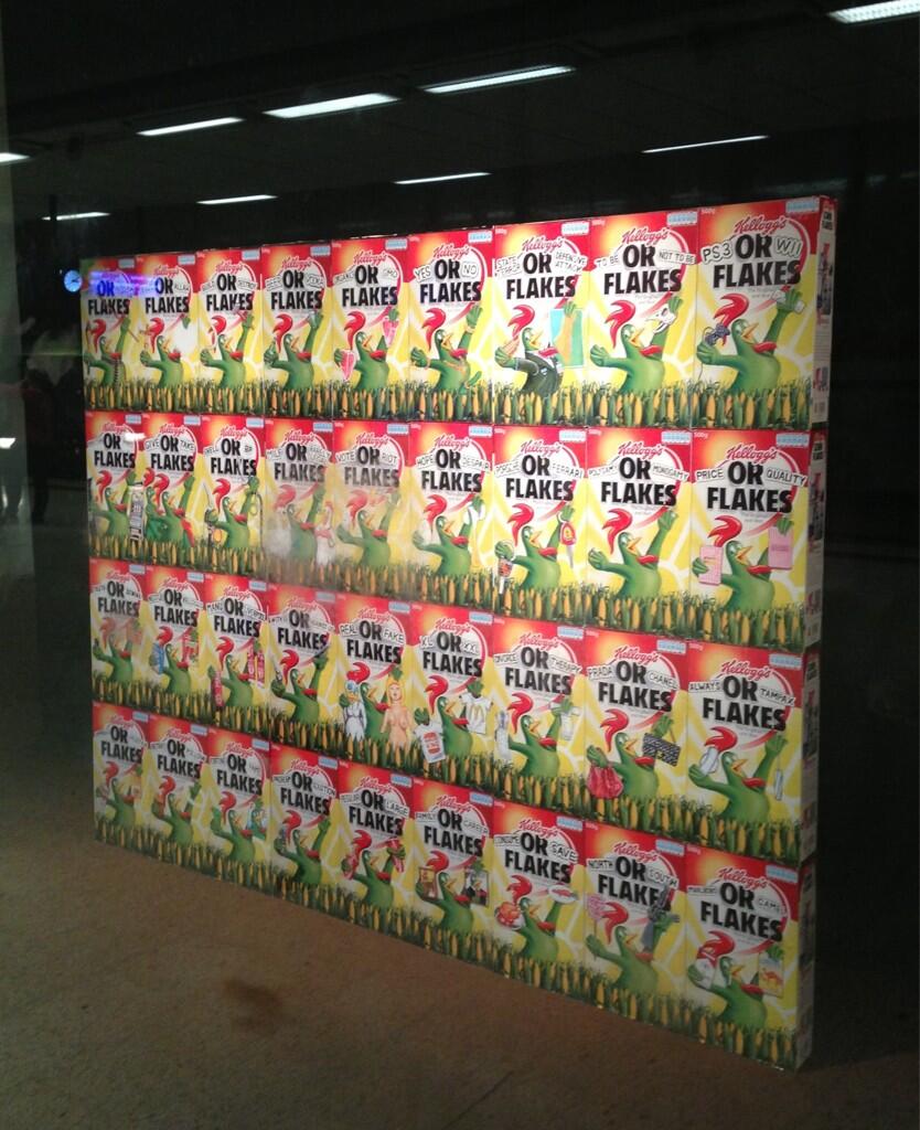 Metro art! The Or Flakes! :) #choicesinlife #kamppi http://t.co/KTky3P4fjd