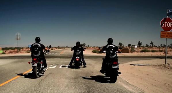 DevilsCouriers's tweet photo. Beautiful day for a ride #devilscourierscomedy http://t.co/GvZhHBLNUk