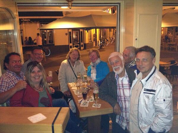 Nao 'n super gezellig bestuursuitje pakke de diehards nog 'ne aafzakker beej <a href="/HertogvanGelder/">Riet Schreurs</a>