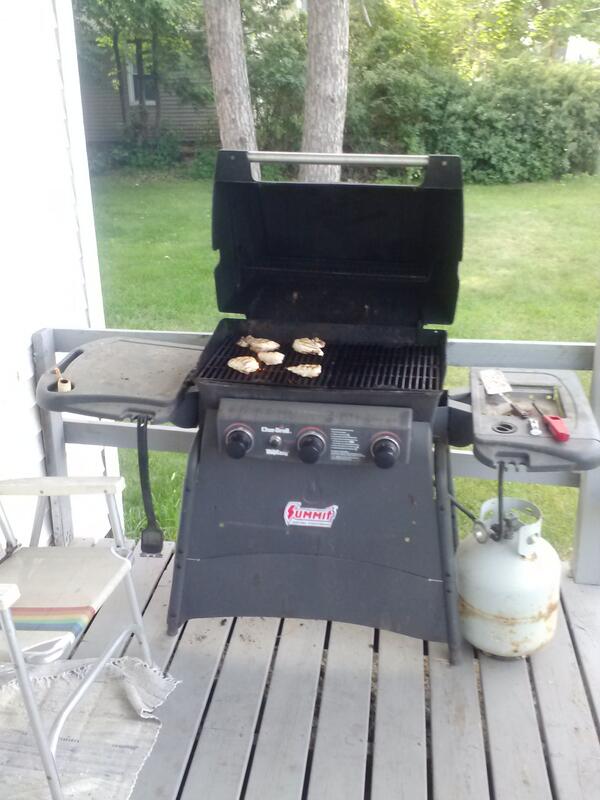 4thAveHouse's tweet photo. Porch life http://t.co/36JOnuvoR5