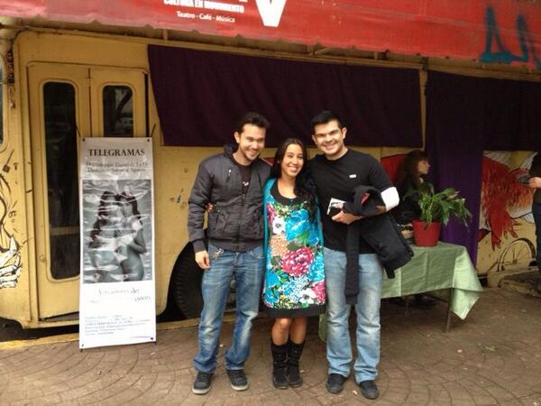 AgustinOcegueda's tweet photo. A punto de ver a mi queridísima @BarajasActriz con mi amigo @luisovel http://t.co/PkvtOuxIHc