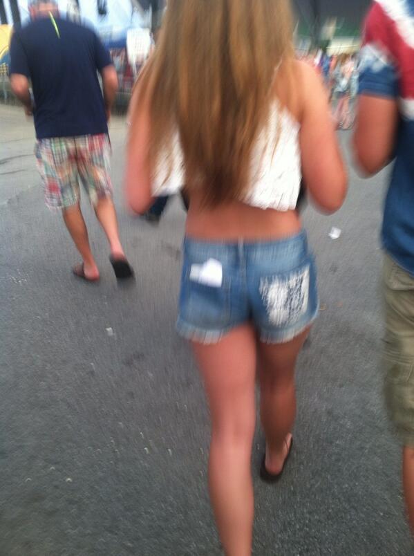 johnson18882's tweet photo. @CreepShot http://t.co/cD3LVLOLbH