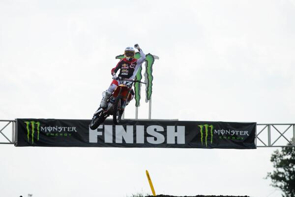 ktm_canada's tweet photo. @kavenbenoit12 takes the win at Edmonton! James Lissimore photo http://t.co/inumLRAR6R