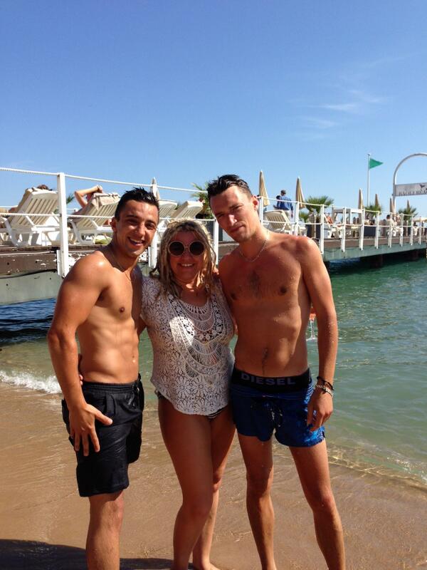 PenfieldSam's tweet photo. Viva Cannes http://t.co/nOWIyCysHc