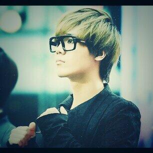 YTC_BangMir's tweet photo. *Masuk TL dgn gantengnya* http://t.co/nA5kV6o9qG