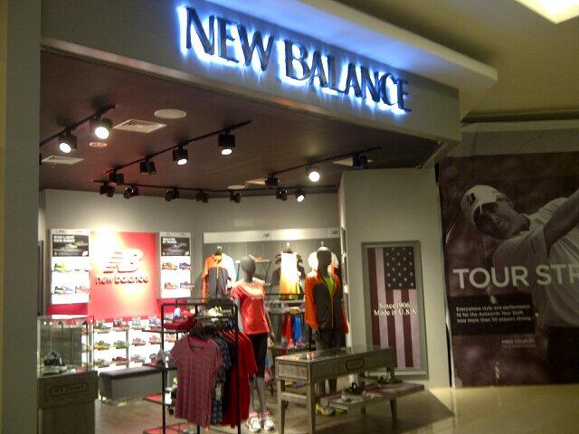 store new balance di jakarta