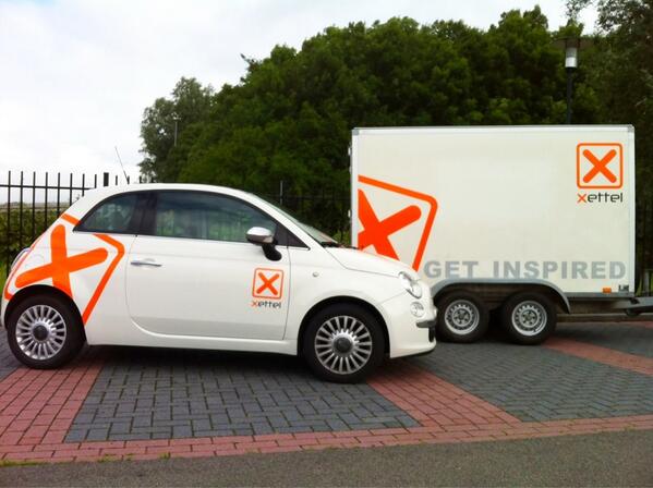 Xettel's tweet image. Vanaf nu ook herkenbaar op de weg! #nieuwebestickering