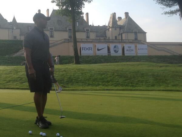 Gary Sheffield is on the course with #foxandfriends for the #bdgolf today