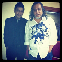AzlanTypewrite1's tweet photo. Bergambr dgn bapak rock Malaysia :D http://t.co/TpdXnjFbrP