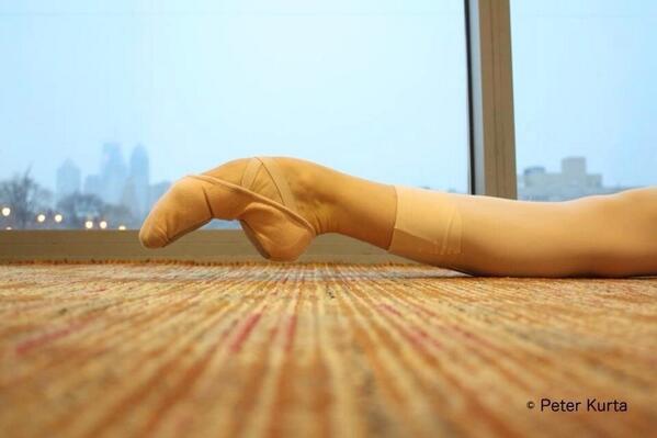 DancerDancerr's tweet image. So jealous. Of a foot.