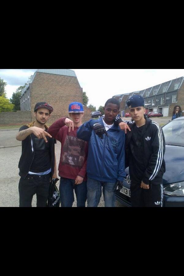 Lil_Queen_'s tweet photo. @ArdAdz @Geko #TRAP2 http://t.co/XOqmqvITO3