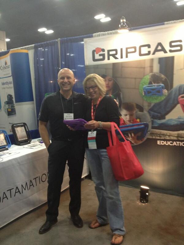 wellssusan's tweet image. Gripcase, standing, holding, weightless. Really cool case. #iste13 #sigml