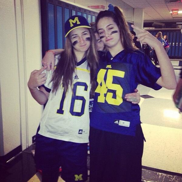 Aliyaaa2468's tweet photo. Jilly... Happy birthday hope its a good one @jillzzzmoore http://t.co/5FemGUZhe9