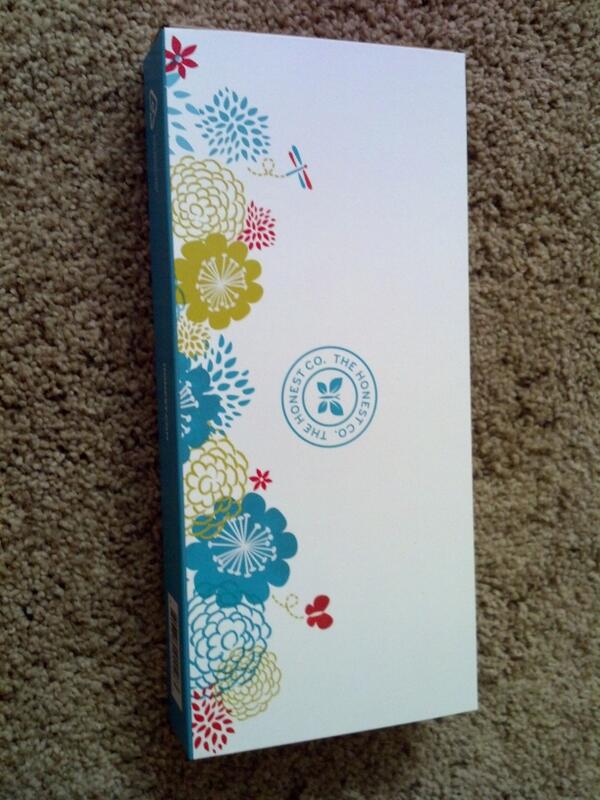 BustaReimer's tweet photo. So excited I got my @Honest sample pack in the mail today! http://t.co/EakiGU4ZAZ