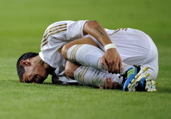 痛ましいバッチこい姿のAngel Di Mariaの尻