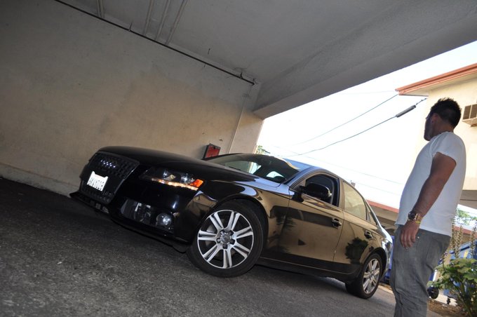 lambo makes my audi look like a bitch lol http://t.co/rWaHUynKrE