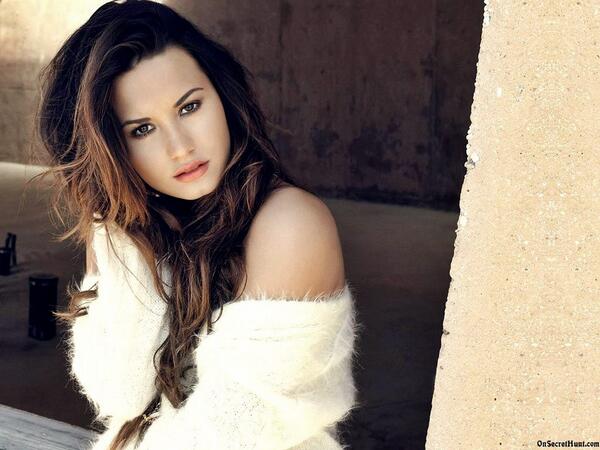 _Perfect_Weapon's tweet image. my girl Demi &amp;lt;33