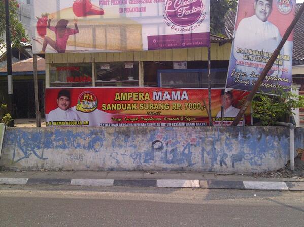 MUSocu04's tweet photo. Sialahkan mampir yang mau Makan Siang Ala Prancis(Sanduak Surang)cc@PoskoHA@RelawanMudaKPR http://t.co/mPe4R4V2p7