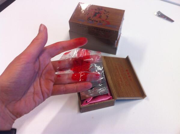And this is what happens if you don't handle fake hymens with care... MT  @elisepotaka Here's a closeup! http://t.co/JxKru5zsfG #insightsbs