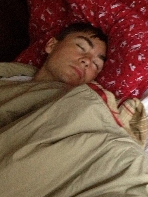 RyanElcockMr2's tweet photo. #BabeCaughtMeSleepin @JackTideman http://t.co/XqQ7RJOjQR