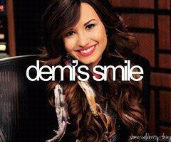 FanDeKevAdams01's tweet photo. #Belle @ddlovato http://t.co/zLsoXIGDej