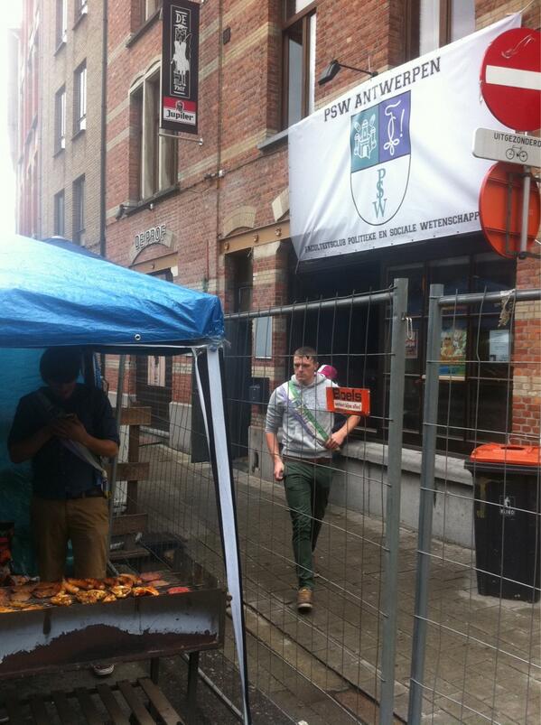Daar is het droge weer! #pswmiddagtd
#gratis #Antwerpen #cafedeprof #UAntwerpen