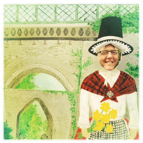 welshwheels's tweet photo. Dave embracing the welsh heritage at Devils Bridge with @expedswales http://t.co/LlUWRrBWYx