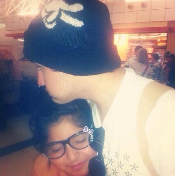 kissingjcc's tweet image. This breaks my heart so much