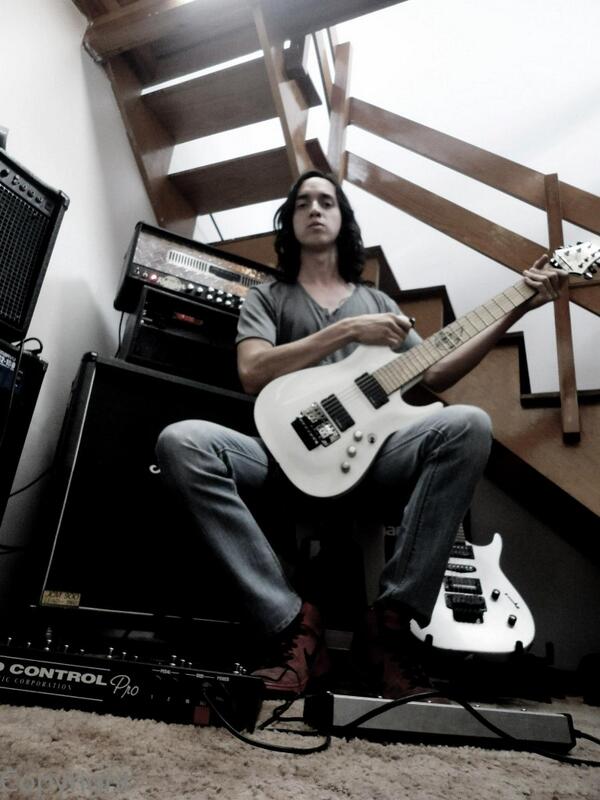 Alejandro_oagl's tweet image. @SeymourDuncan only tubes! @MesaBoogie  #triplerectifier  #SDBlackOuts @distortedbranch #CustomGuitars