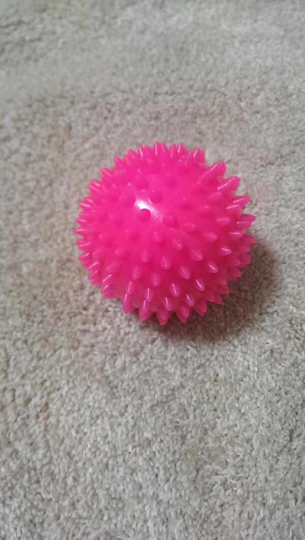 HibiMei5's tweet image. スカルボール。これを足の裏ごろごろ転がしながら本を読むのが至福。もいっこかおーかなー。