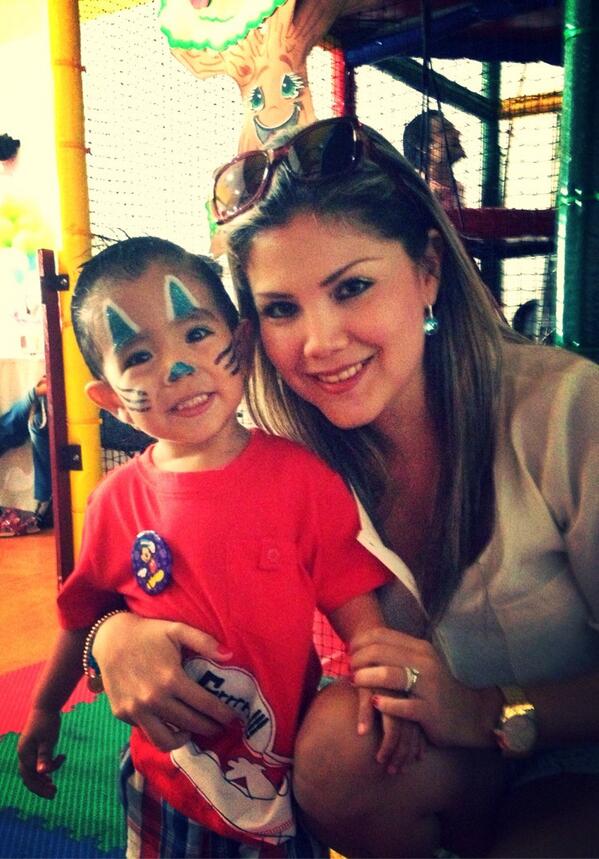ArlenLe's tweet photo. Mi amor chiquito Jun2013 http://t.co/CX9hXS6qRd
