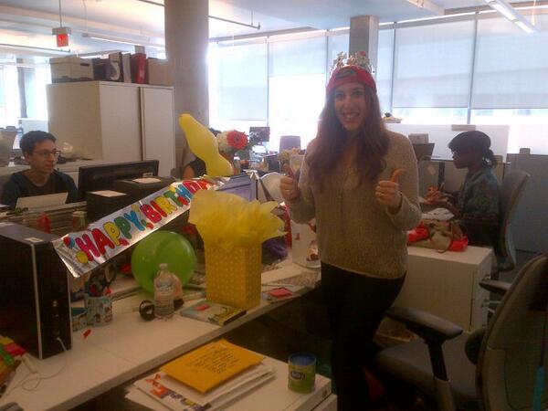 jane_schoettle's tweet photo. Lily in #TIFF13 Submissions is having a decor-filled birthday. #hardestworkingfolksinshowbusiness #cupcakes http://t.co/GuGIF5tLgw