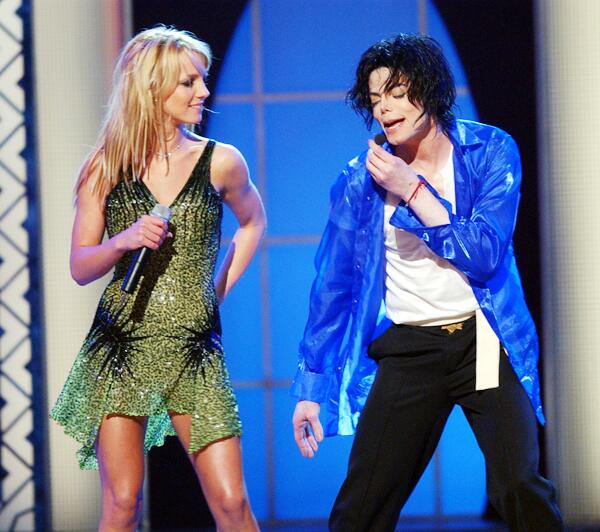 britneyspears's tweet photo. My thoughts are with the Jackson family today. Honored to have shared a stage with him. Miss u Michael! <3 http://t.co/jIyUlrHdGR