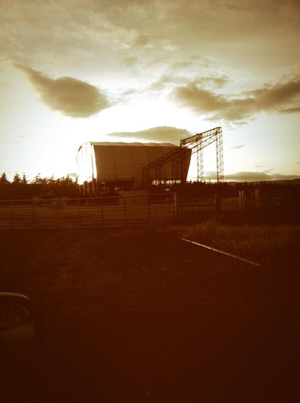 Higney1888's tweet image. @Tinthepark feeling it now! Nme stage #exstatic