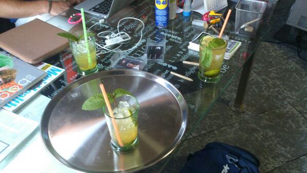 rt_zeltia's tweet photo. Buen martes de Mojitos en @Trapagagym , gracias Javi!!! http://t.co/sO0pZ5jmJP