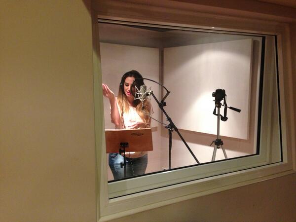 La Diez publicidad con la genia de Belu grabando para Fumaya <a href="/belufrancese/">Belen Franchese</a>