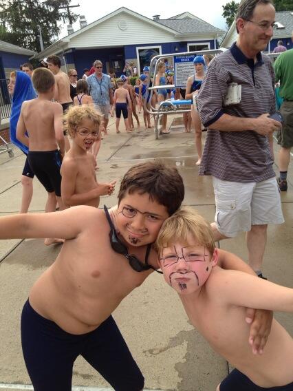 CommSwimClub's tweet photo. Pool Rats canceled tonight. #NAgotlucky http://t.co/WNaWGRoei1