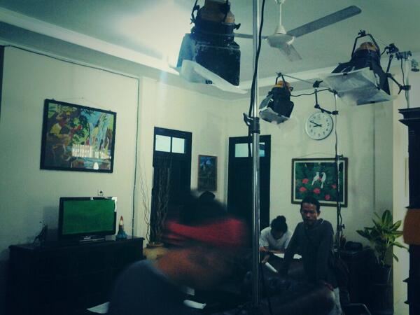 RT <a href="/sociohipster/">pandhu adjisurya</a>: Day 1 "PRADUGA - TENTANG - BHUMI ETAN".. cc <a href="/BioskopMandiri/">Bioskop Mandiri</a> #BTSASIK