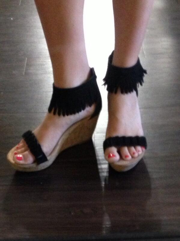 CFUIowa's tweet photo. Happy #shoesdaytuesday Fashionista/os! I'm wearing my Minnetonka wedges. What about you?! http://t.co/vIiO5LJDgu