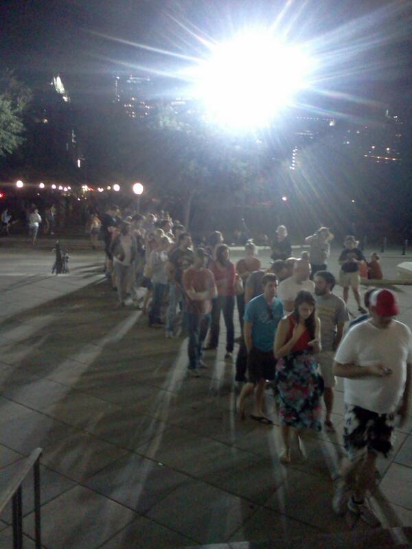 South door to #txlege now only one open #sb5 line down to 1st statues on lawn