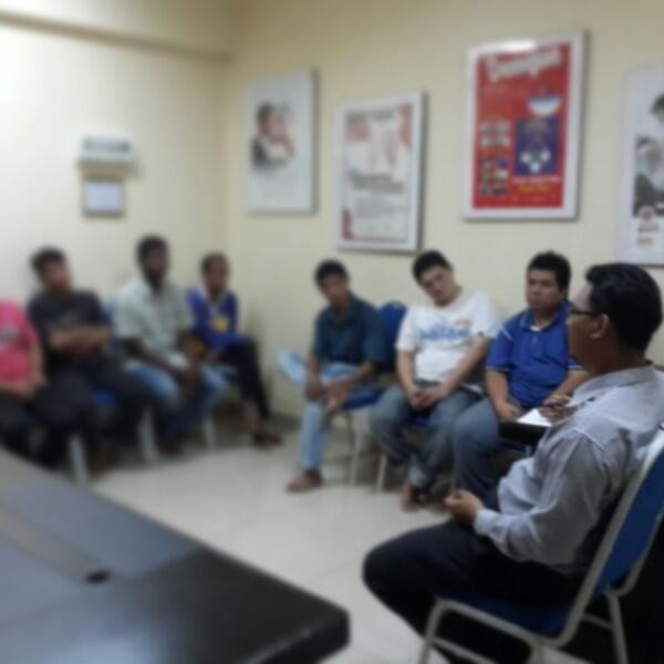 CCSCMALURI's tweet photo. Sesi Pengurusan diri @FaridJaperi @izharabutalib @rahmanhamid23 http://t.co/OsbmGTyrc0