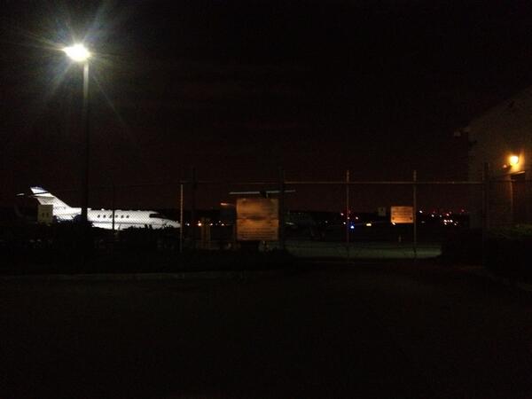 GMA's tweet photo. We can't stop! RT @Sarah_Kunin At the airport ready to pick up Team Miley for #GMAMiley! @GMA never sleeps! http://t.co/xf9pcvFzSW