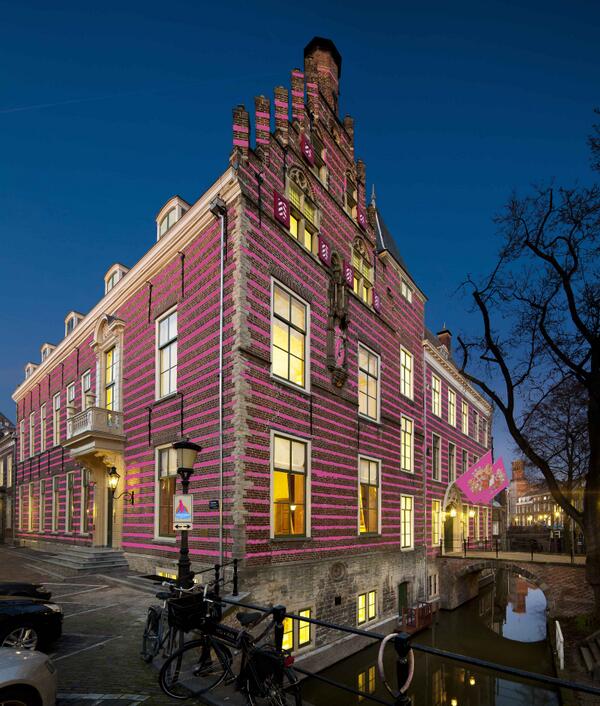 Paushuize (@paushuize) on Twitter photo Paushuize is open voor het publiek tijdens #rz2013! Komen jullie kijken? Jullie zijn van harte welkom tussen 10-17! Paushuize is open voor het publiek tijdens #rz2013! Komen jullie kijken? Jullie zijn van harte welkom tussen 10-17!