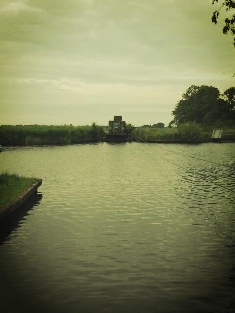 jeltevw93's tweet photo. "@Abmaamstel: Pakken rijden vanaf "It eilân" http://t.co/Z3hVIkceck" eem mooi fut no
