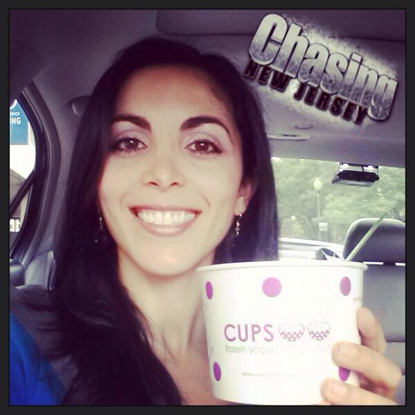 RonicaCleary's tweet image. Pretty good day when the #chase takes you to frozen yogurt! Chasing one hot story @CUPSfroyo! #chasingnj