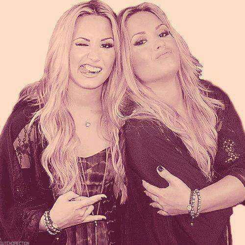 IvanaIvaa1's tweet photo. Aww she's soo cute love her <3 :* @ddlovato http://t.co/Eo1Gu65MRX